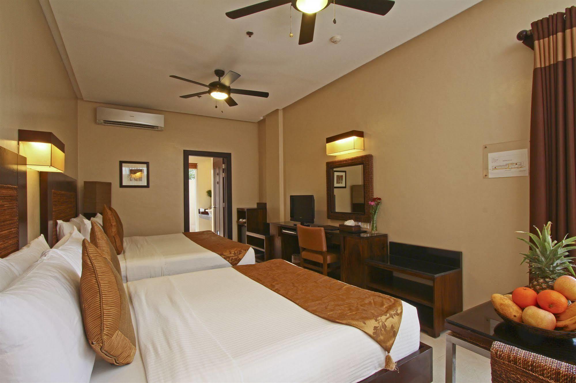 Two Seasons Boracay Resort Balabag  Exterior foto